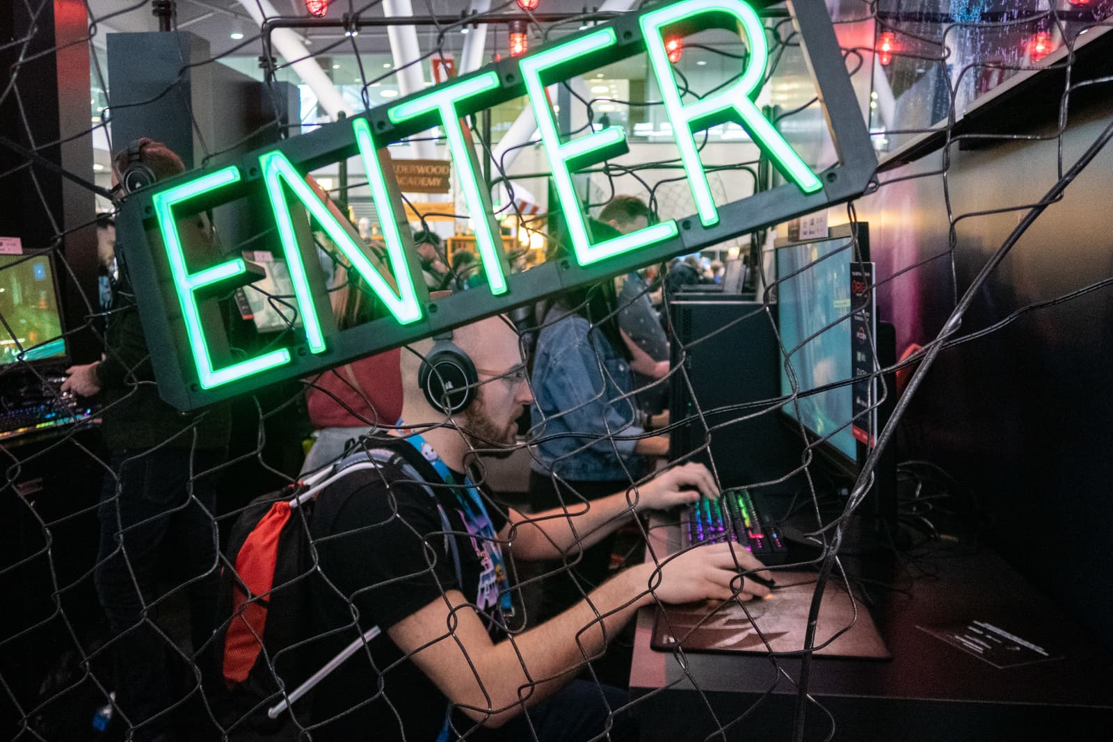 Изображение из объявления Steam
